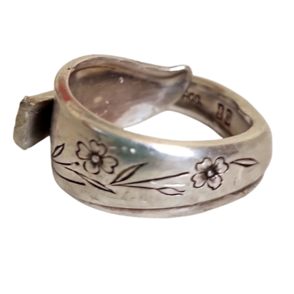 Springtime Rogers Bros 1957 Spoon Ring - Picture 1 of 3